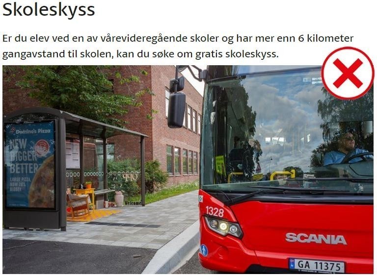 Skjermdump fra en artikkel om skoleskyss, med et bilde av en rød buss under ingressen. - Klikk for stort bilde